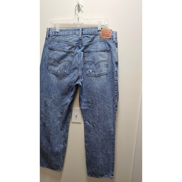 Levi Strauss 94 Baggy Jeans Women's Size 31 Light Wash Distressed Knee - Picture 4 of 5